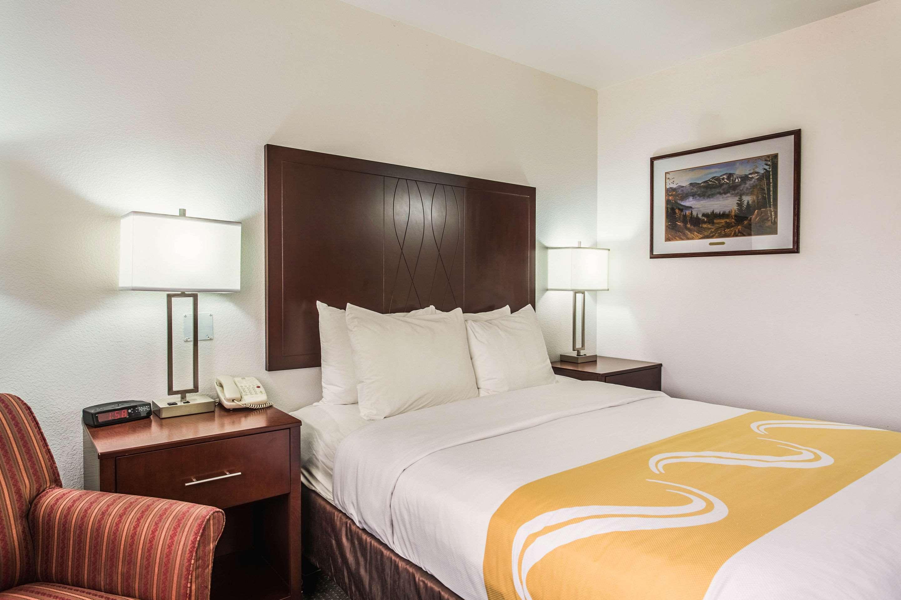 Quality Inn Belgrade Exterior photo