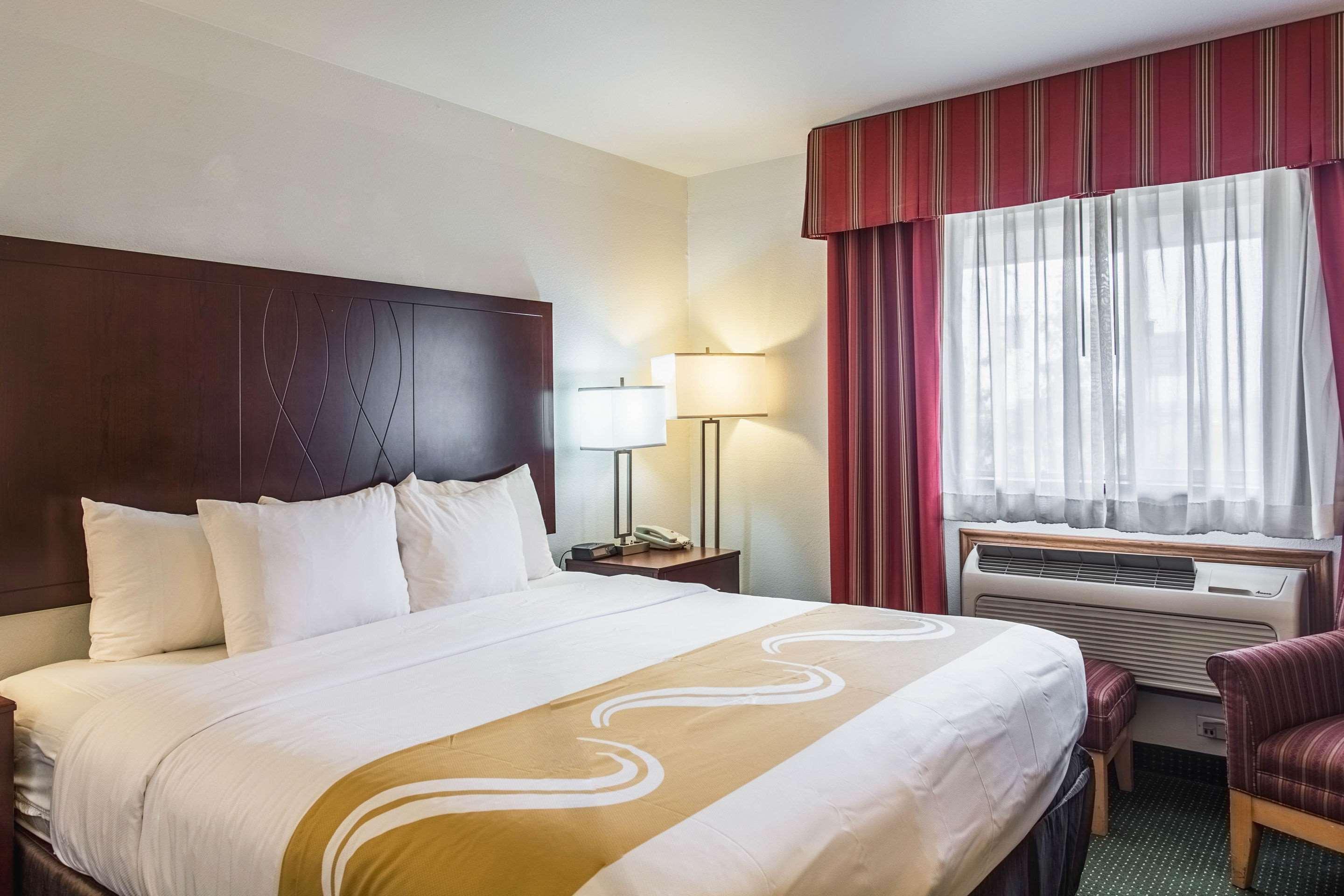 Quality Inn Belgrade Exterior photo