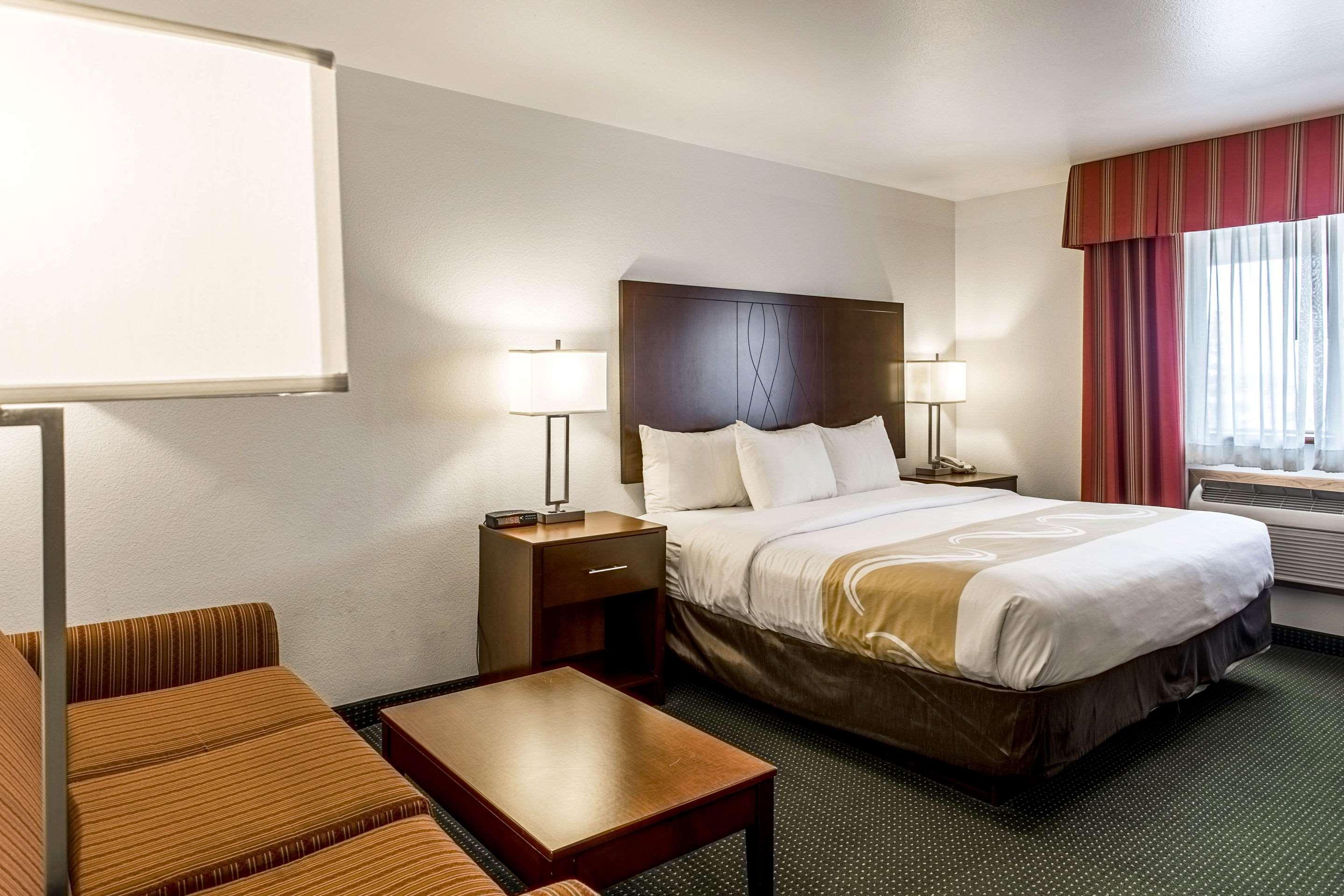 Quality Inn Belgrade Exterior photo
