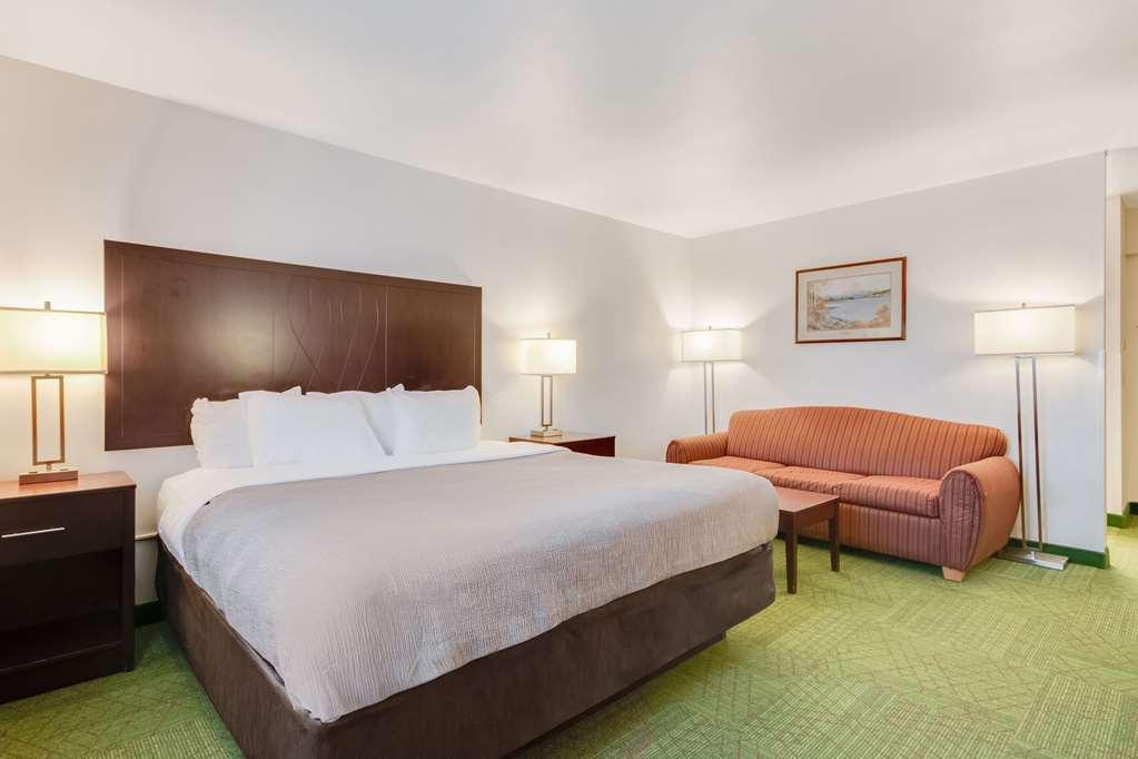 Quality Inn Belgrade Room photo