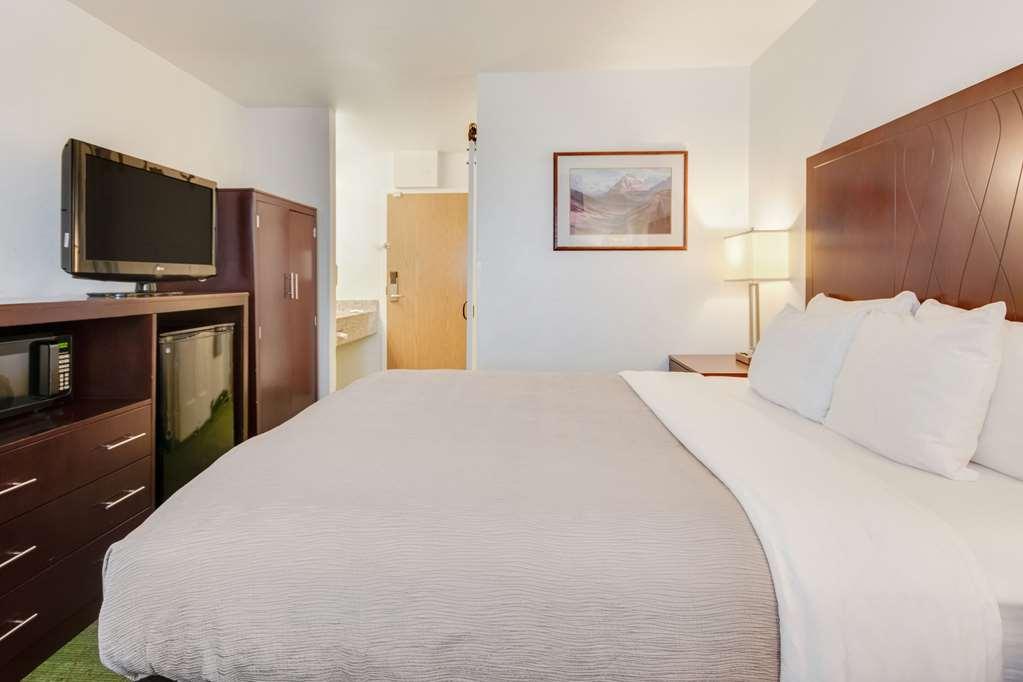 Quality Inn Belgrade Room photo
