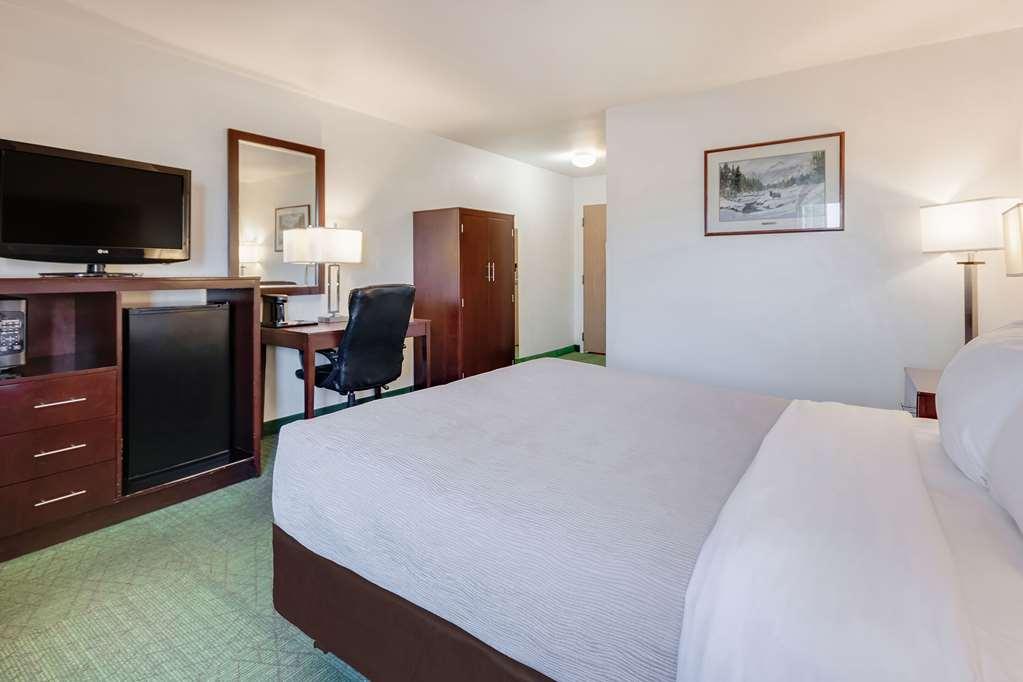 Quality Inn Belgrade Room photo