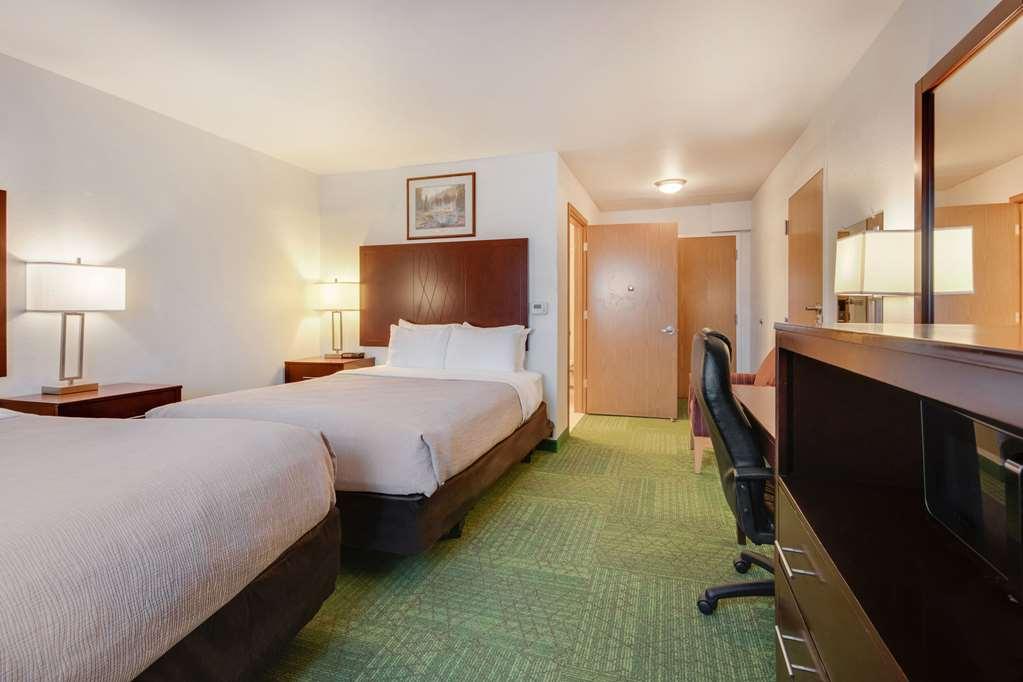 Quality Inn Belgrade Room photo