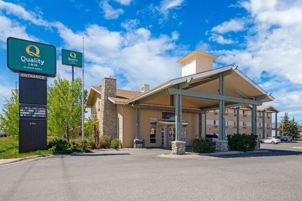 Quality Inn Belgrade Exterior photo